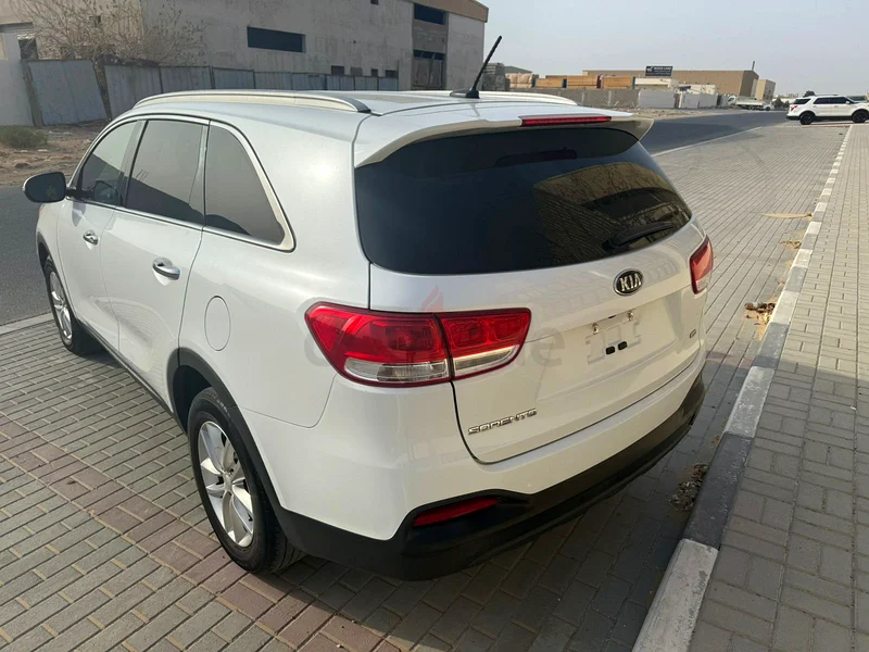 كيا سورينتو 2.4 حالة جيدة63406918930947113