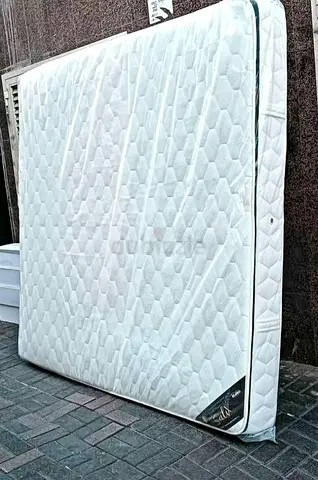 180x200 King size medical pillow top mattress for sale.