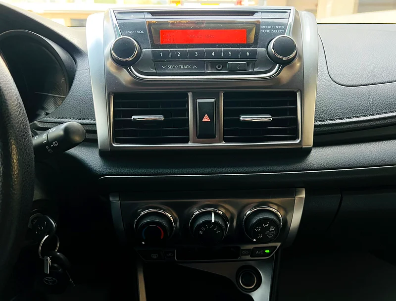 TOYOTA YARIS 2016 MODEL GREY GCC SPECS REF.305863412309790467112