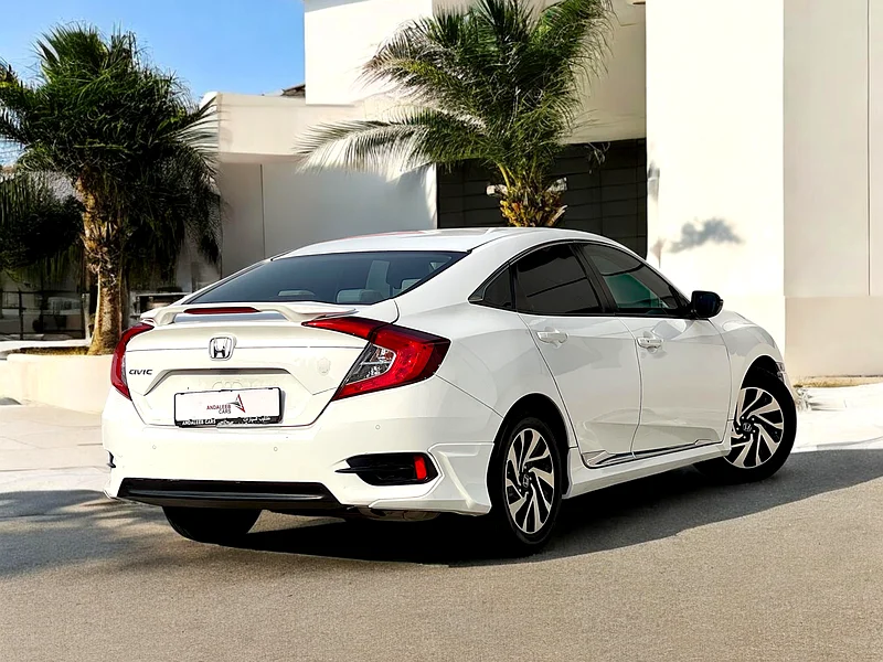 AED 770 PM | HONDA CIVIC | FULL AGENCY SERVICE | 1.6 I4 FWD | GCC | 0% DOWN PAYMENT63398547483011114