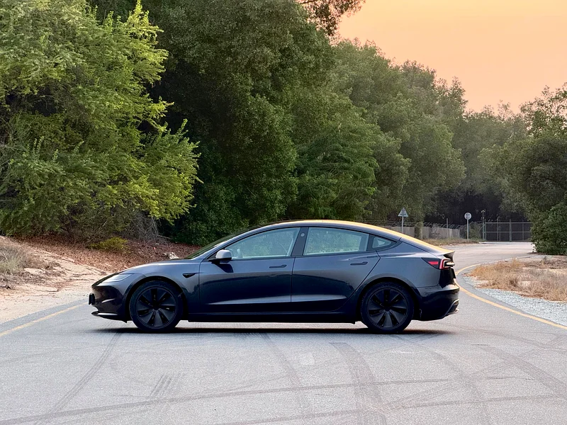 TESLA / MODEL / 3 / 2024 / GCC63398505172994114