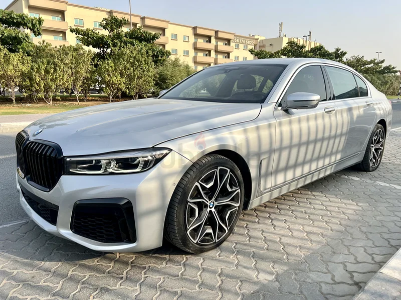BMW 750Li 202263411930947075111