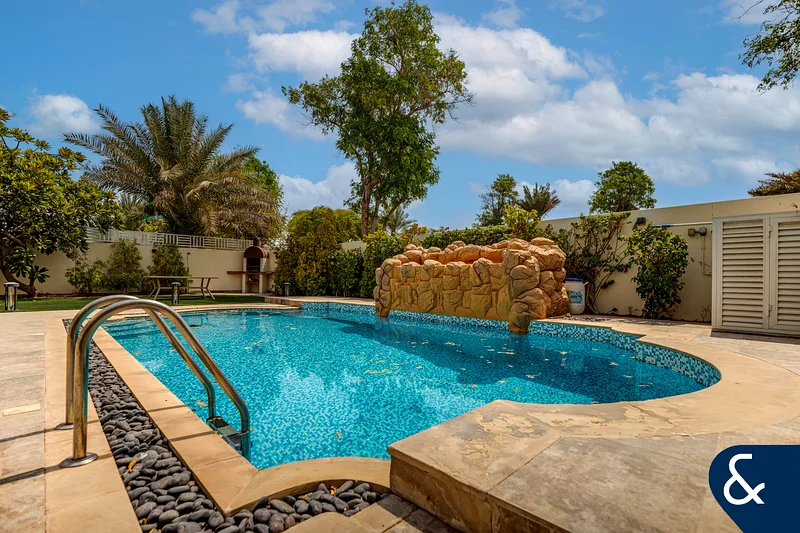Pool | Upgraded | Type 6 | Vacant | Skyline63917283683971112