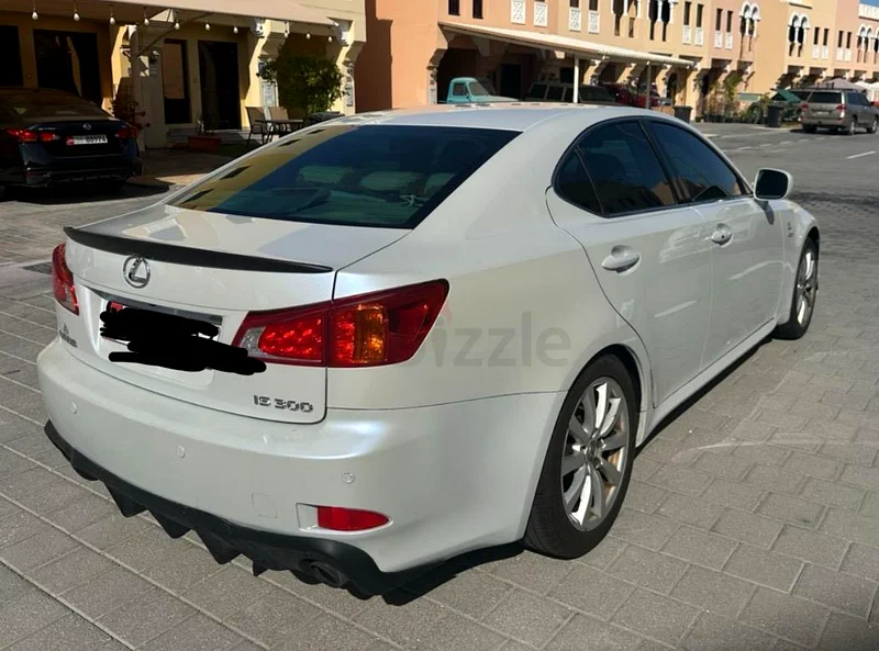 Lexus IS 300 Gcc available in Abu Dhabi63398642043907114