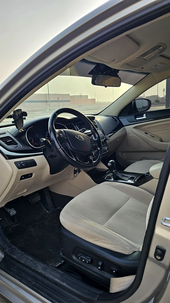 Kia cadenza63398619458563114