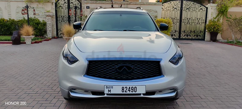 إنفيني QX70 2017 حالة ممتازة63398553822595114