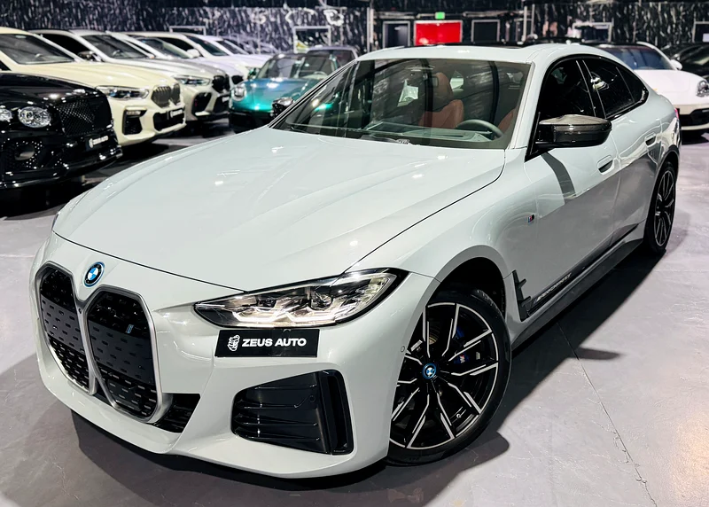BMW i4 eDrive35 – 2024 | GCC Specs | Full AGMC Warranty, Battery and Service63406535042818111