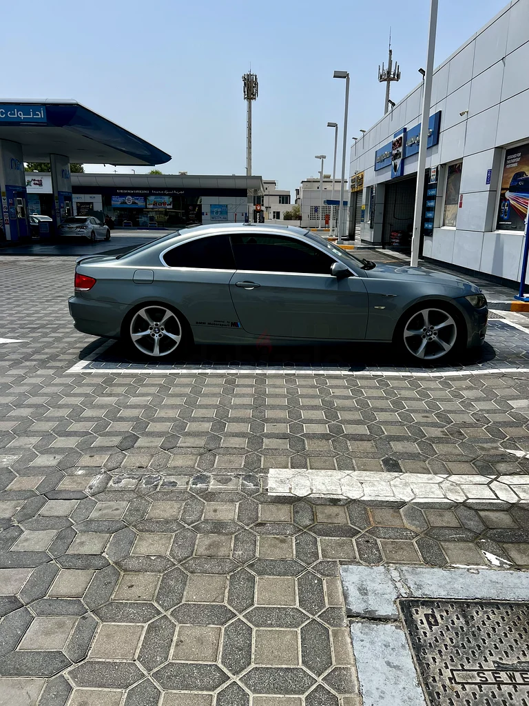 سيارة BMW 335i كوبية بحالة جيدة63158800509442113