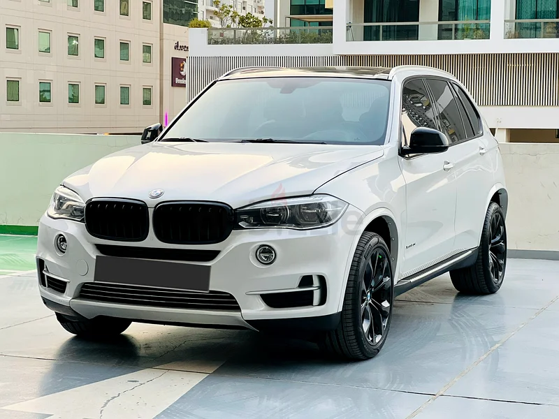 BMW X5 xDrive50i Luxury Line – 2016 – GCC – 82K km – New Tyres63405749534081112