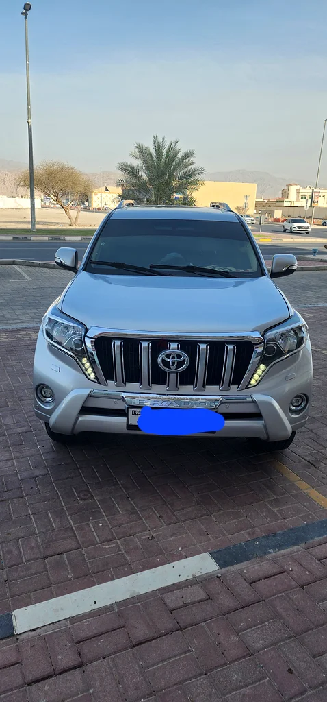 2017 Toyota Prado VXR 4.0L. GCC Specification. 6 Cylinders.Full option634211448382741112