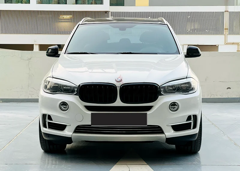 BMW X5 xDrive50i Luxury Line – 2016 – GCC – 82K km – New Tyres63405749534081111