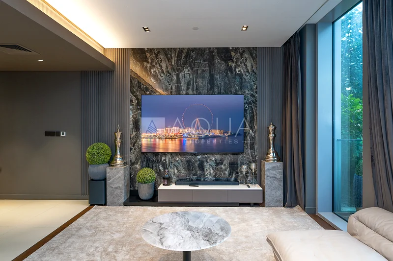 Luxury Upgrade | Vacant | Quite Location63923769138945112