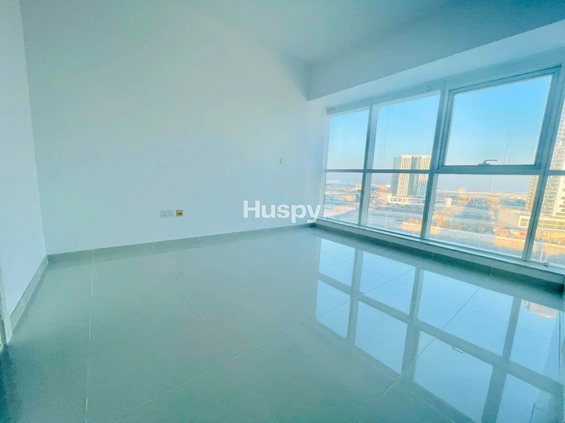 Sea View | Well Maintained | Hot Deal63848065207043111