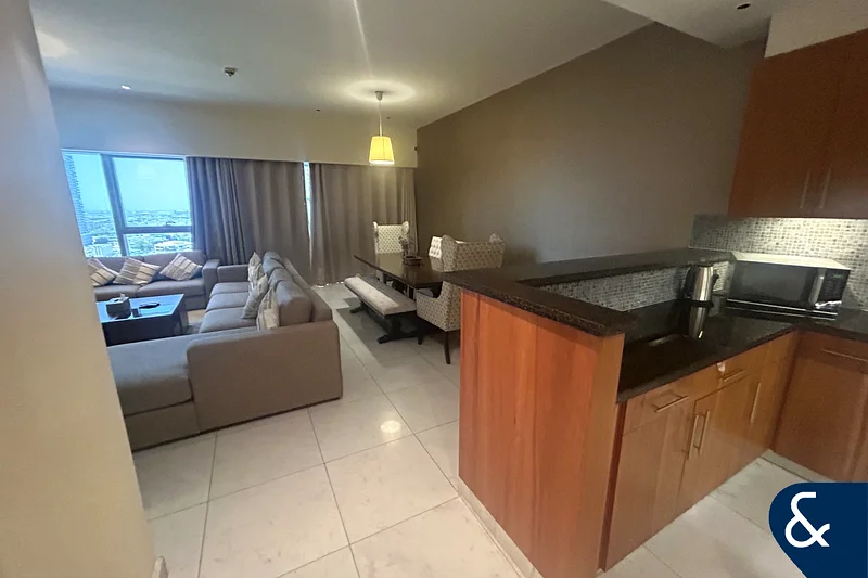 Exclusive  | 1108 Sq. Ft.  | Mid Floor63925404992643112