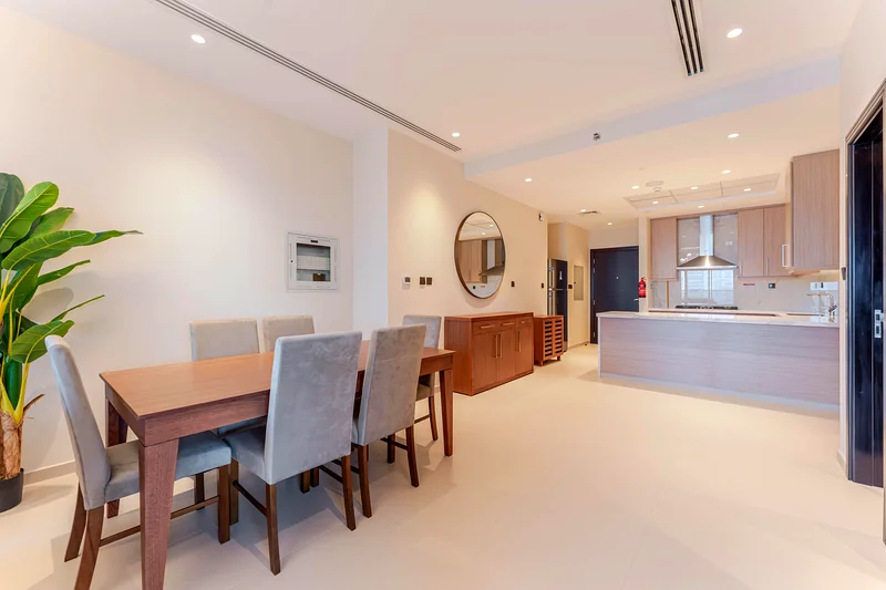Multiple Cheques | Canal Views | Vacant63770623040387114