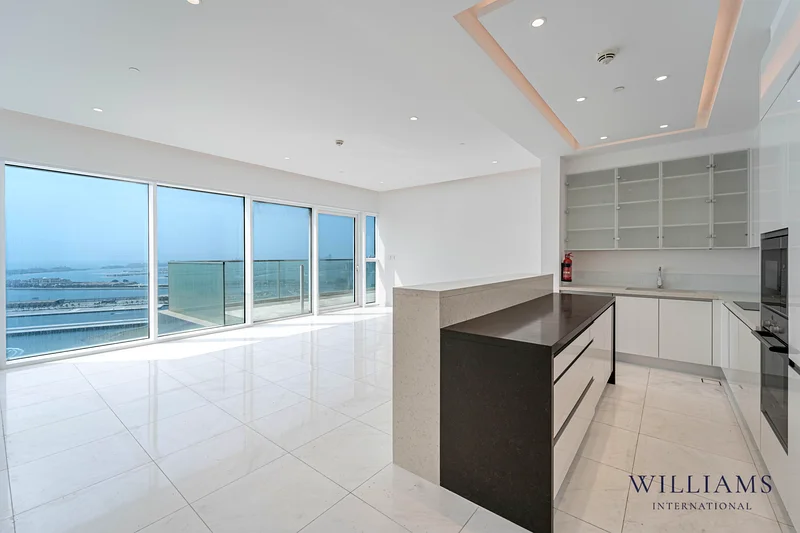 180° Waterfront Views | Corner Unit | Vacant63935088705667112