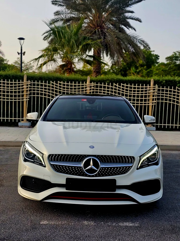 Mercedes CLA250 GCC 2017 2 keys Service history available low mileage63402416960771112