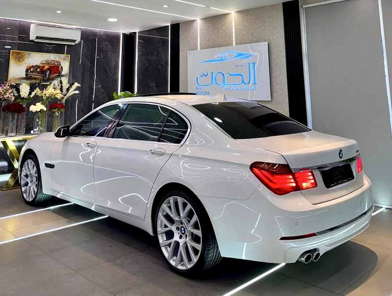 بي إم دبليو بيضاء جميلة 730Li V6 || خيار كامل || خليجي || خالية من الحوادث || حالة جديدة63410294697857111