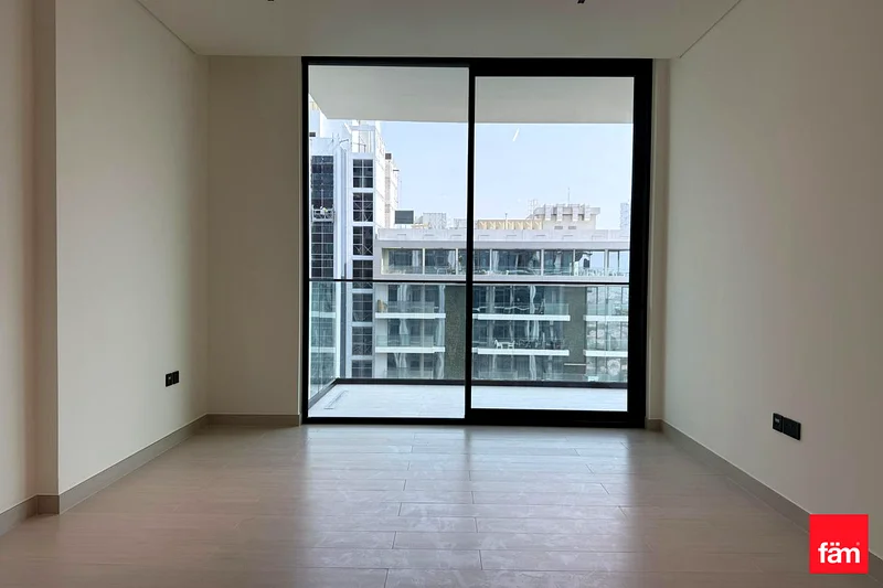 طابق عالي جاهز للانتقال تخطيط داخلي واسع63785792884739114