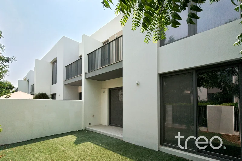 Park facing | Single row | Landscaped63732669198723110