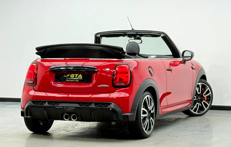 2024 Mini Cooper JCW, 2026 Mini Warranty + Service Package, Very Low Km, Fully Loaded, GCC63398522093825113