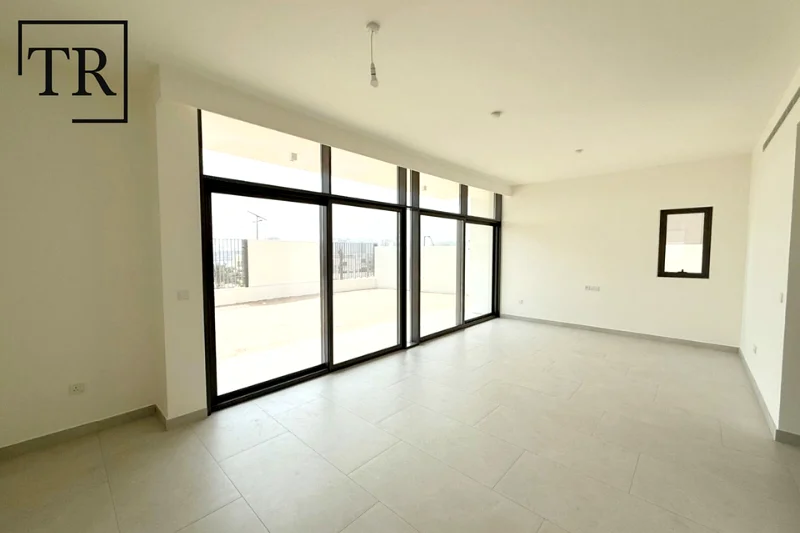 Community View | Single Row | Middle | Pvt. Garden63762701946497114