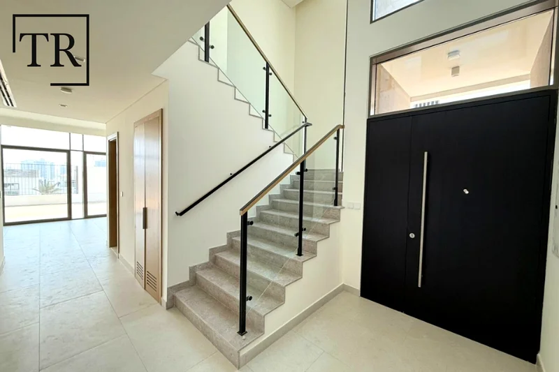 Community View | Single Row | Middle | Pvt. Garden63762701946497113