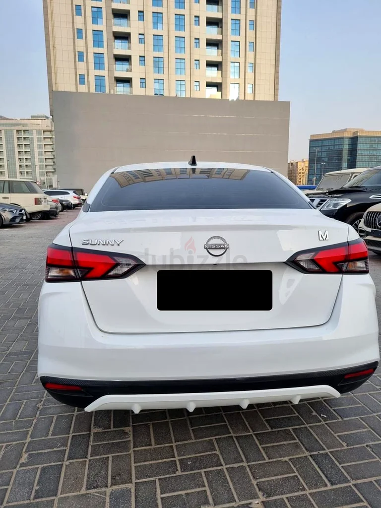 Nissan sunny SL Gcc 202463421144689923111