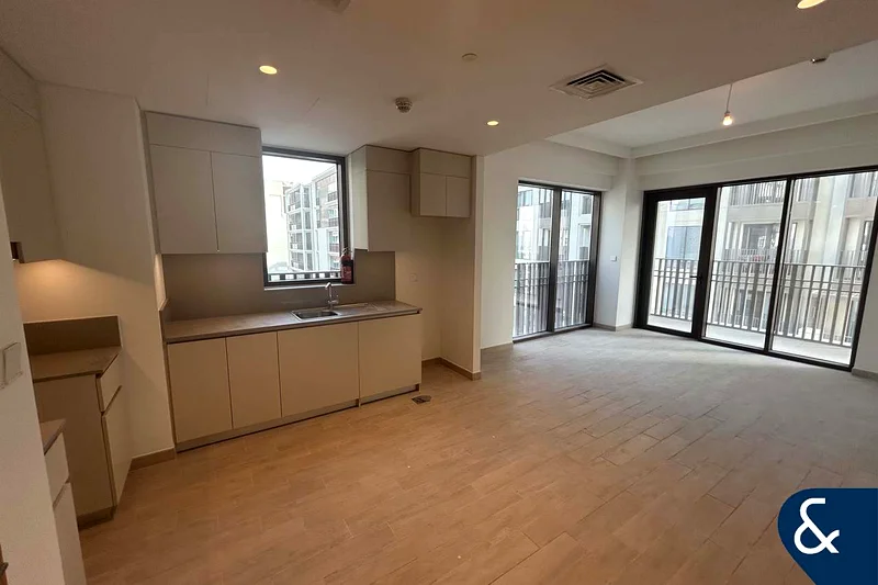 One Bedroom | Canal View | Corner |64024295236737111
