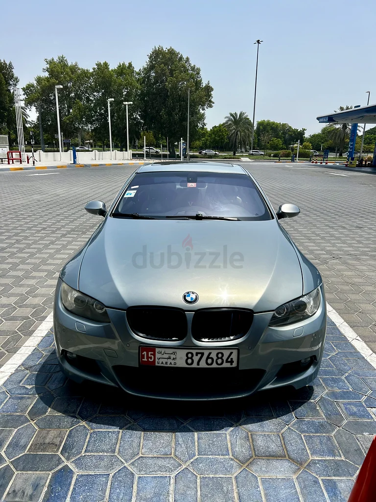 سيارة BMW 335i كوبية بحالة جيدة63158800509442111