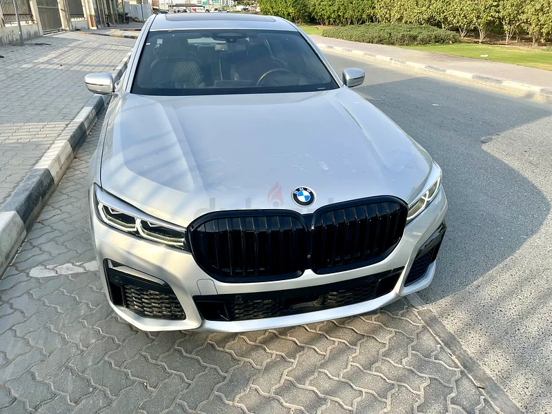 BMW 750Li 202263411930947075112