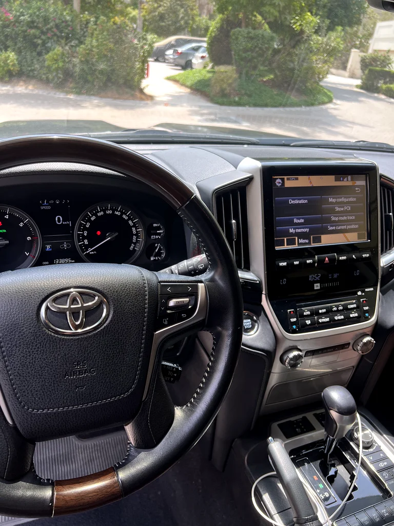 Toyota Land Cruiser 4.6L V8 201663399947764994114
