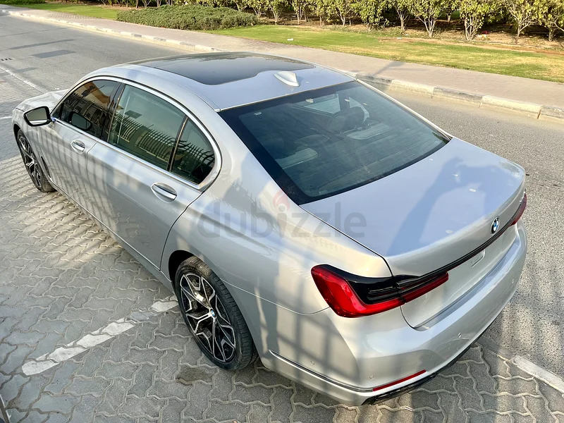 BMW 750Li 202263411930947075113