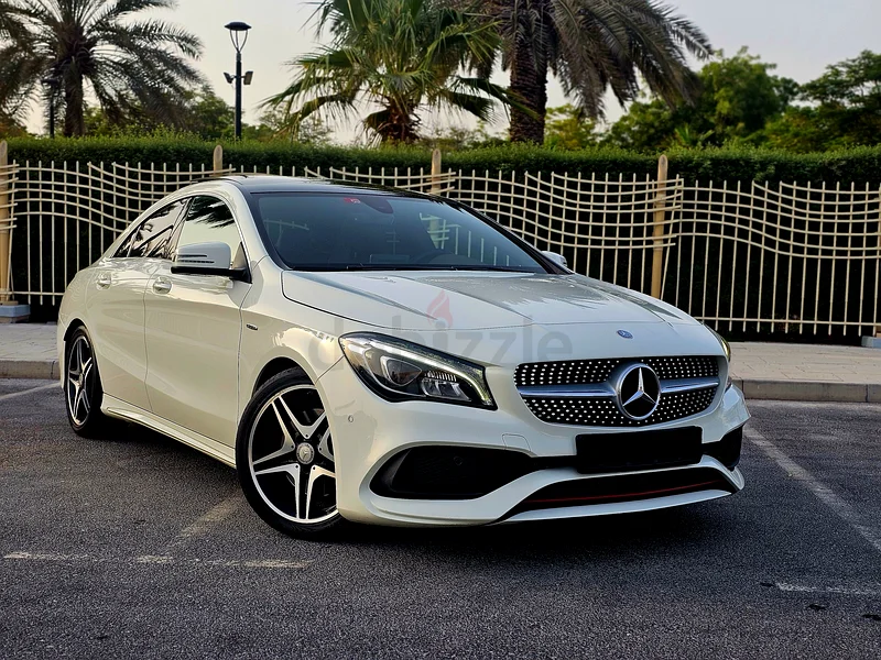 Mercedes CLA250 GCC 2017 2 keys Service history available low mileage63402416960771111