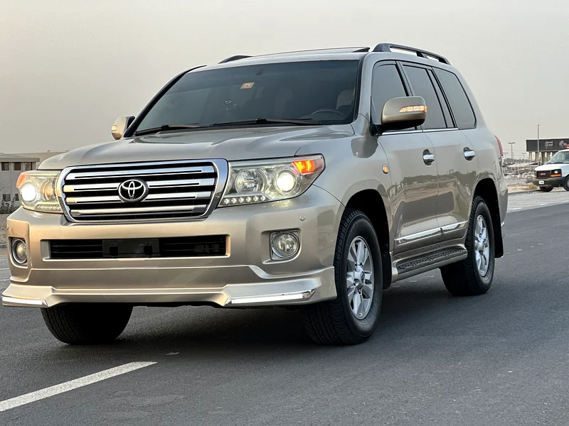 Toyota land cruiser v6 2010 face left 2015 تويوتا لاندكروزر خليجي ٦ سلندر63399947785347111