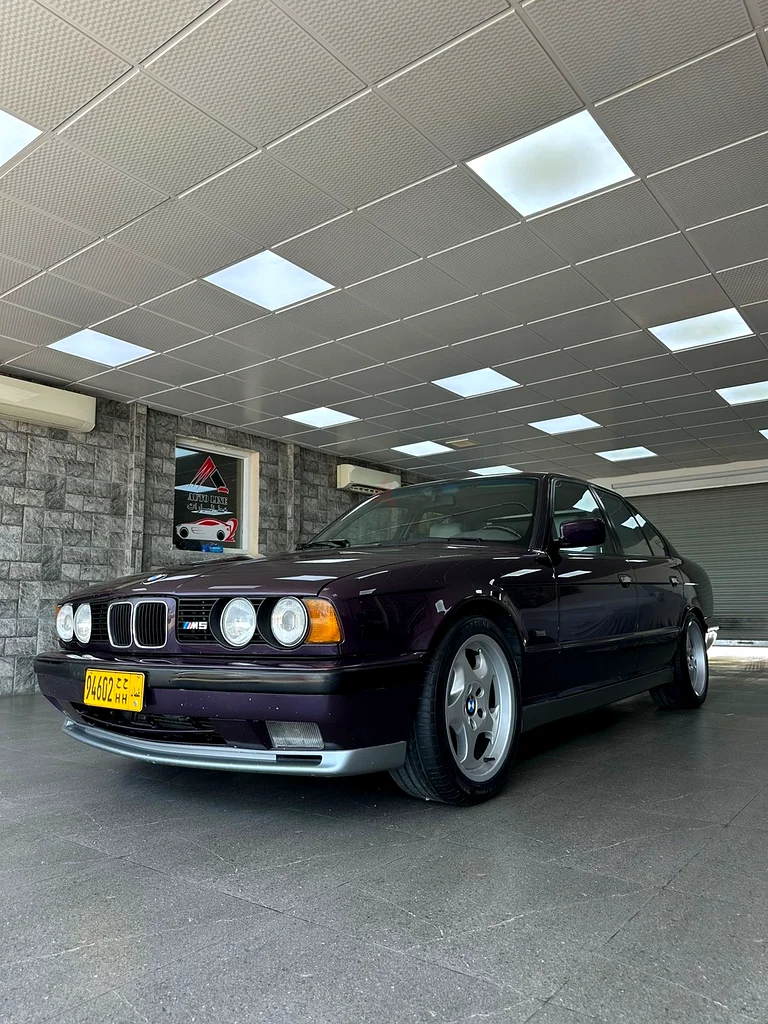 BMW M5 199363406332684929111