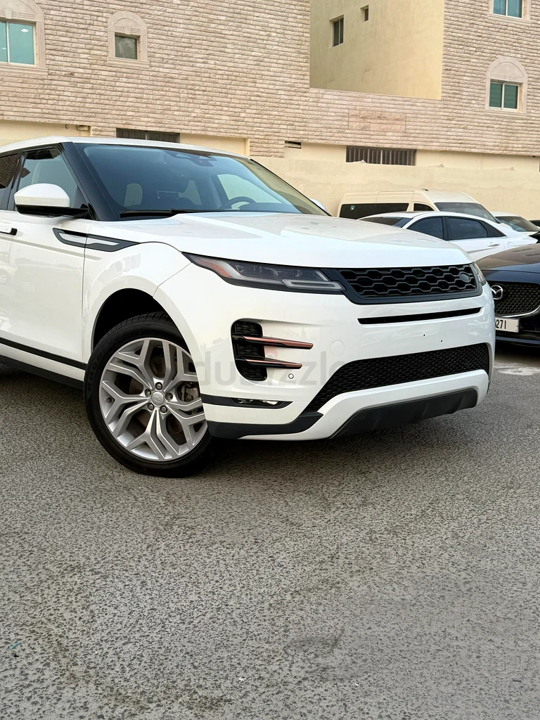 رينج روفر إيفوك موديل 2023، 7000 كم فقط63399898787587111