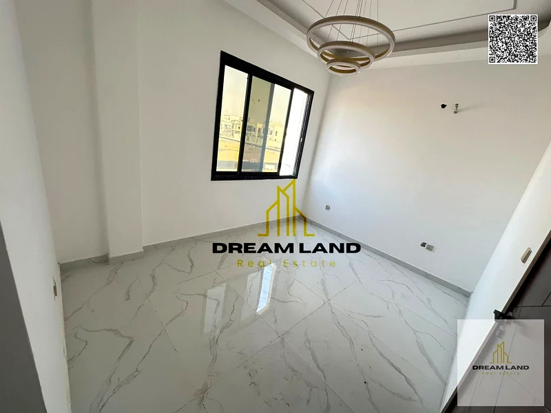 A villa directly from the owner, with personal finishing, on a main street, close to all services, freehold for all nationalities63910312794241113