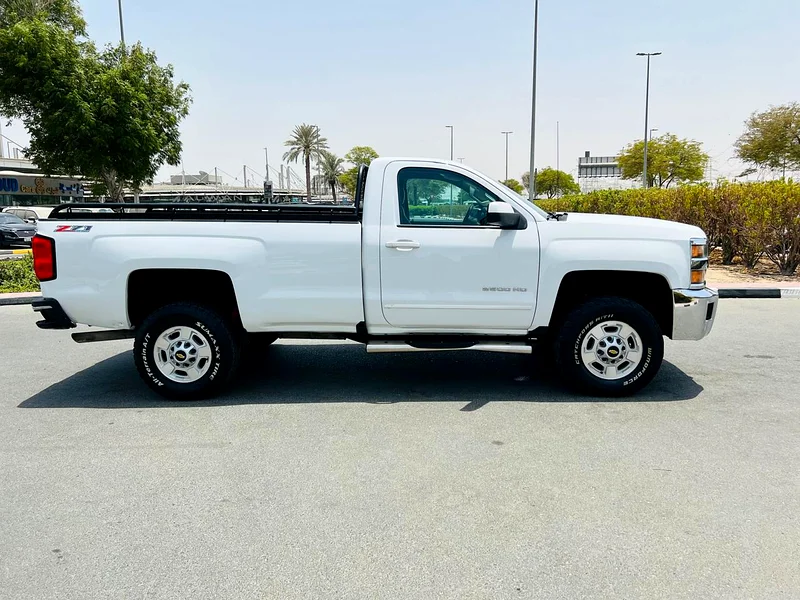 CHEVROLET SILVARADO 2500 HD Z71 OFF ROAD FULL OPTION GCC SINGLE OWNER63398562611841114
