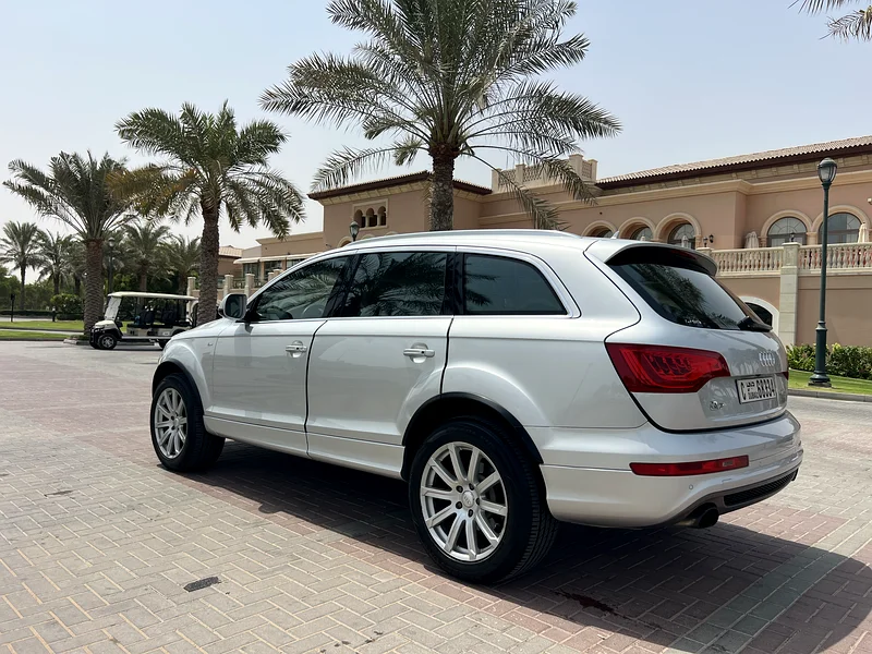 GCC SPECS AUDI Q7 S-LINE63398614954754112
