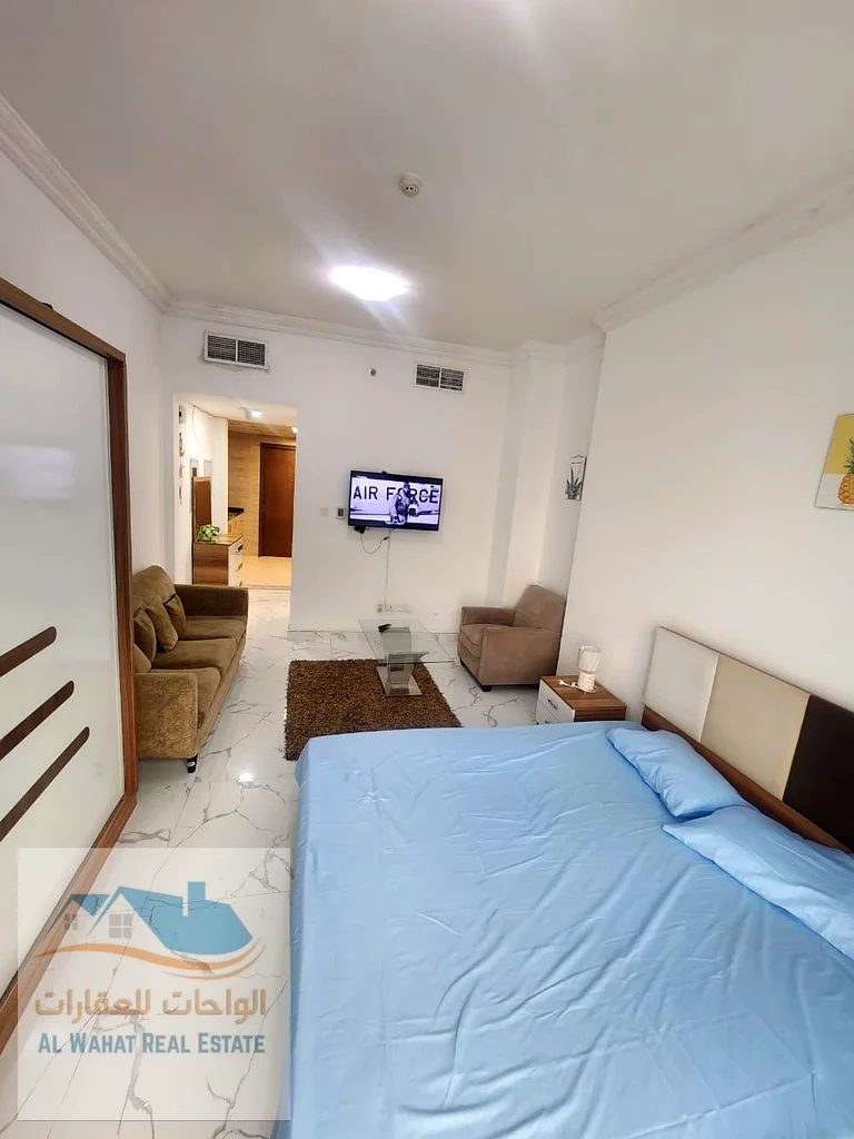 A furnished hotel-style studio is now available for monthly rent with a pool and gym. The price is 3300, including all utilities and internet, and it63811564864259112