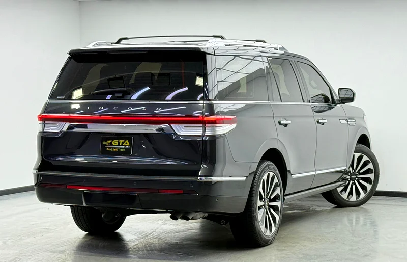 2023 Lincoln Navigator Presidential, 2028 Lincoln Warranty + Service Pack, Very Low Kilometers, GCC63491340853122113