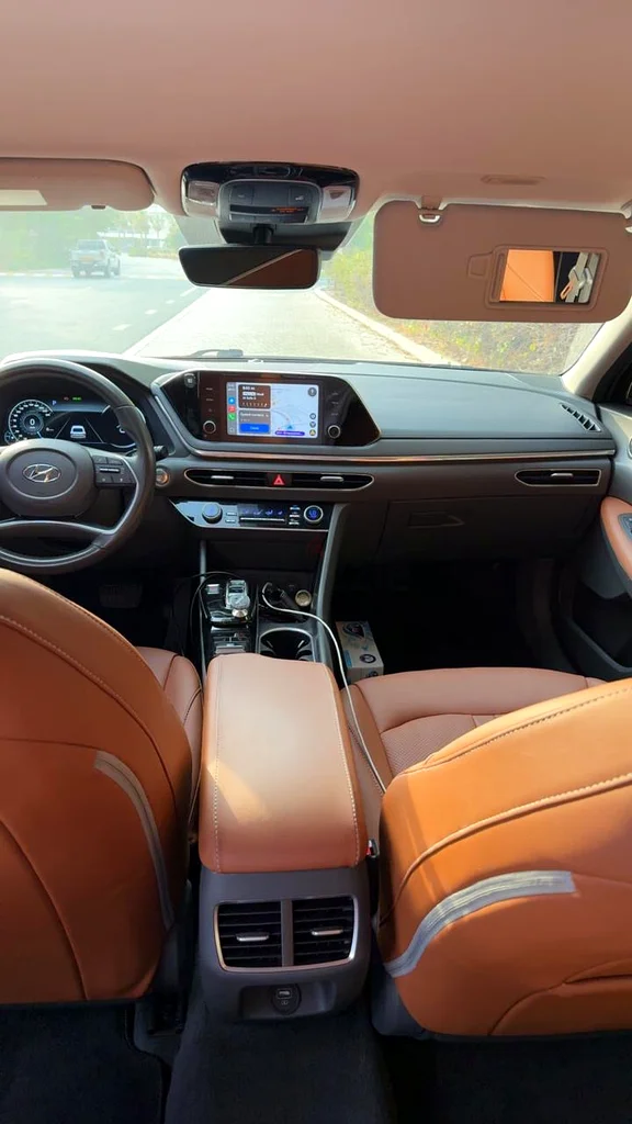 Very clean car well maintain no accident63406912282883114