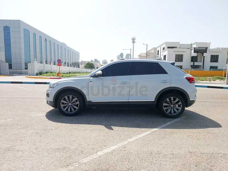AED 912/month | 2021 Volkswagen T-Roc R-Line | GCC Specs | Ref#33436363398570412290114