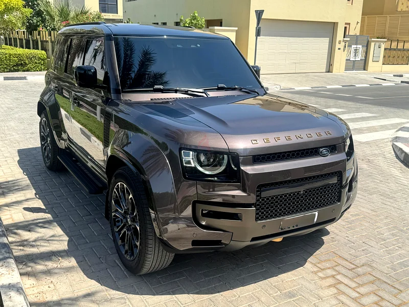 2025 لاند روفر ديفندر أوكتا 110 V8 P625 بضمان وخدمة آل تاير حتى 203063482687703425112