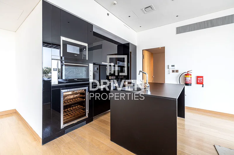 Captivating Marina View | Impressive Layout63929457031938111