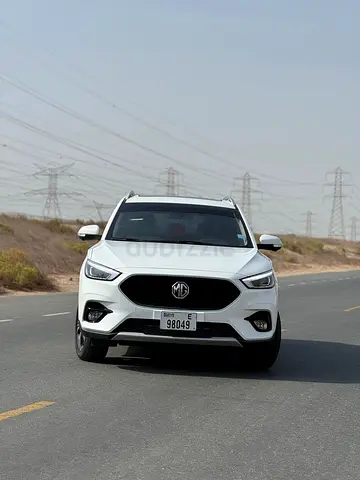 | 360 DEGREE CAMERA | PANORAMIC SUNROOF | LEATHER SEATS | INDICATORS  SAFETY |