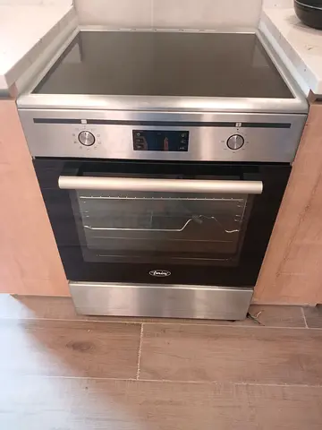 Terim New model Induction Cooker 60x60cm with oven very good condition