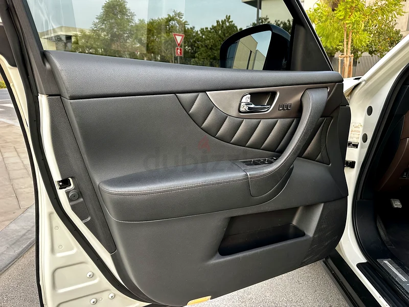 إنفينيتي QX7063398554103427114