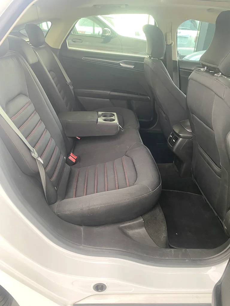 Ford Fusion SE with sunroof, full steering wheel controls, speed limiter, rearview camera. Electric mirrors63406543269121114